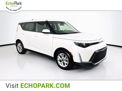 Used 2023 Kia Soul LX w/ Option Group 015