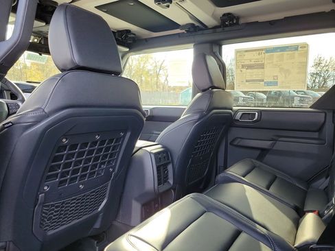 New 2025 Ford Bronco Badlands image 15