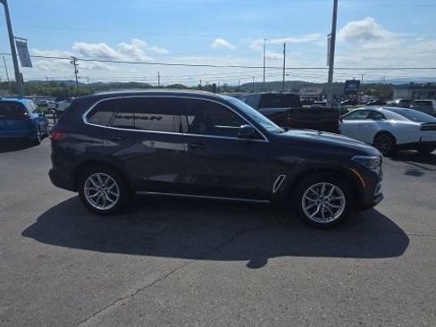 Used 2019 BMW X5 xDrive40i w/ Executive Package AWD/4WD image 14