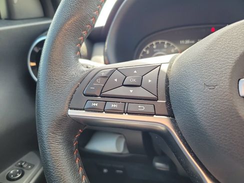 Used 2023 Nissan Kicks SR FWD image 20