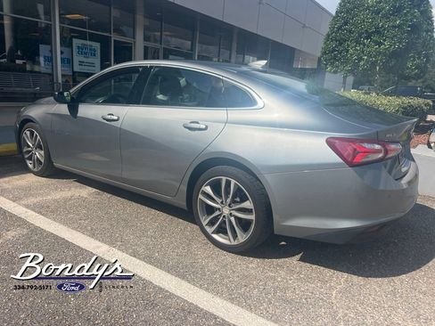 Used 2024 Chevrolet Malibu LT FWD image 2