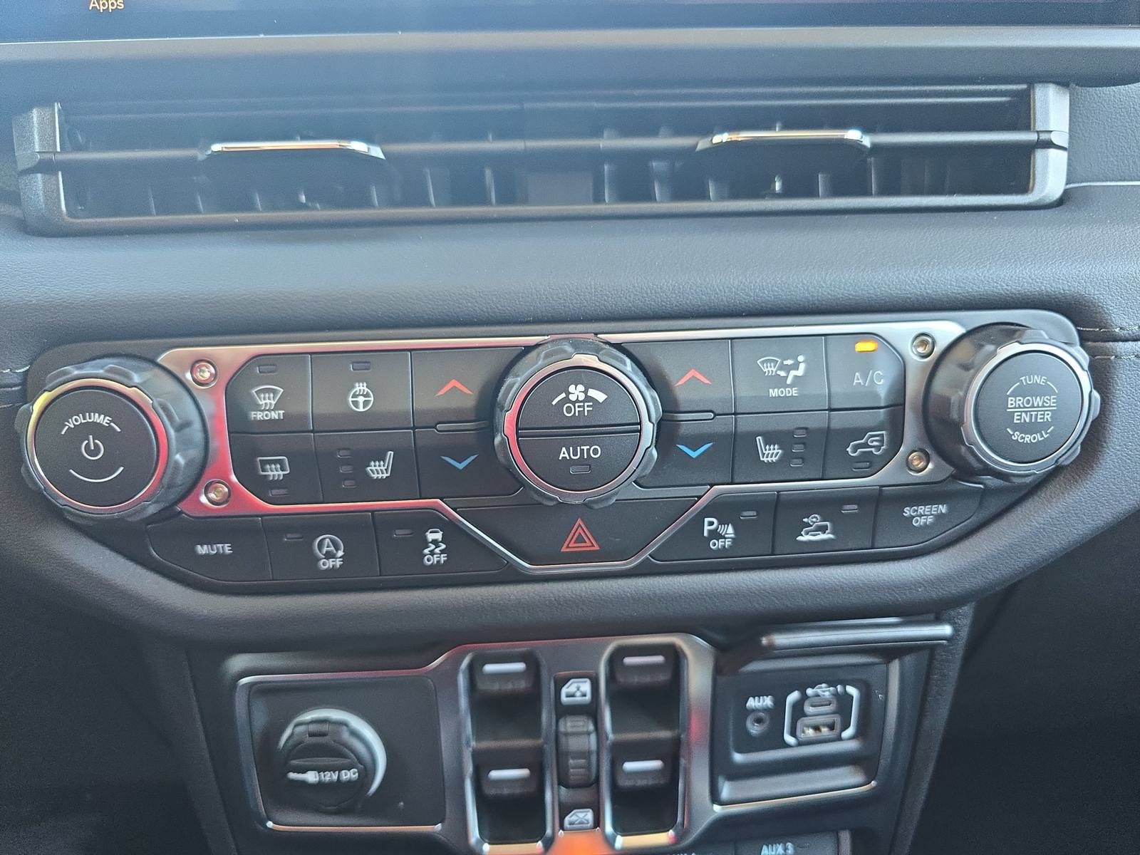 New 2026 Jeep Wrangler Unlimited Sahara AWD/4WD image 21