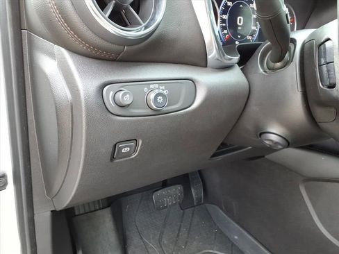 Used 2019 Chevrolet Blazer Premier w/ Sun and Wheels Package image 18