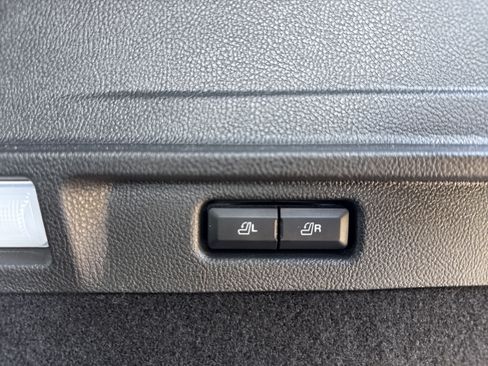 Used 2023 Lincoln Corsair Reserve w/ Equipment Group 201A FWD image 37