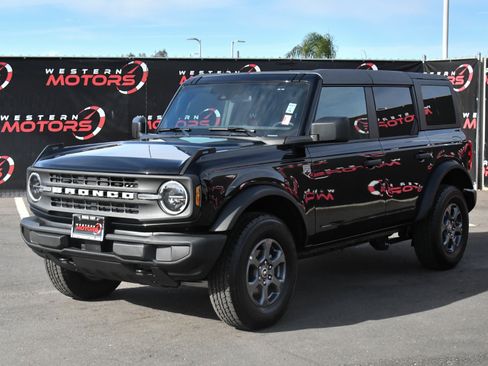 Used 2025 Ford Bronco Big Bend image 3