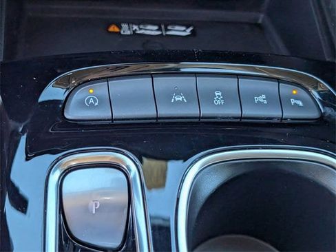 Used 2022 Buick Envision Avenir w/ Technology Package II image 16