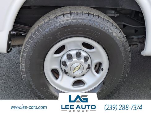 Used 2022 Chevrolet Express 3500 Extended w/ Driver Convenience Package RWD image 10