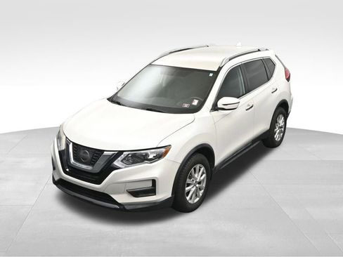 Used 2017 Nissan Rogue SV FWD image 18