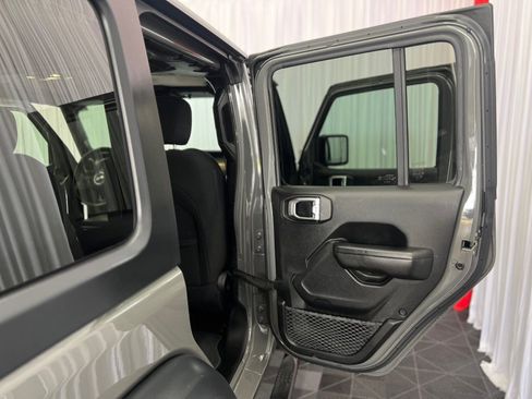 Used 2019 Jeep Wrangler Unlimited Sport S AWD/4WD image 30