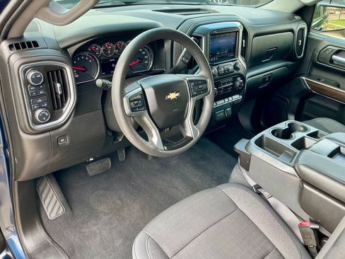 Used 2020 Chevrolet Silverado 1500 LT w/ LT Value Package AWD/4WD image 36