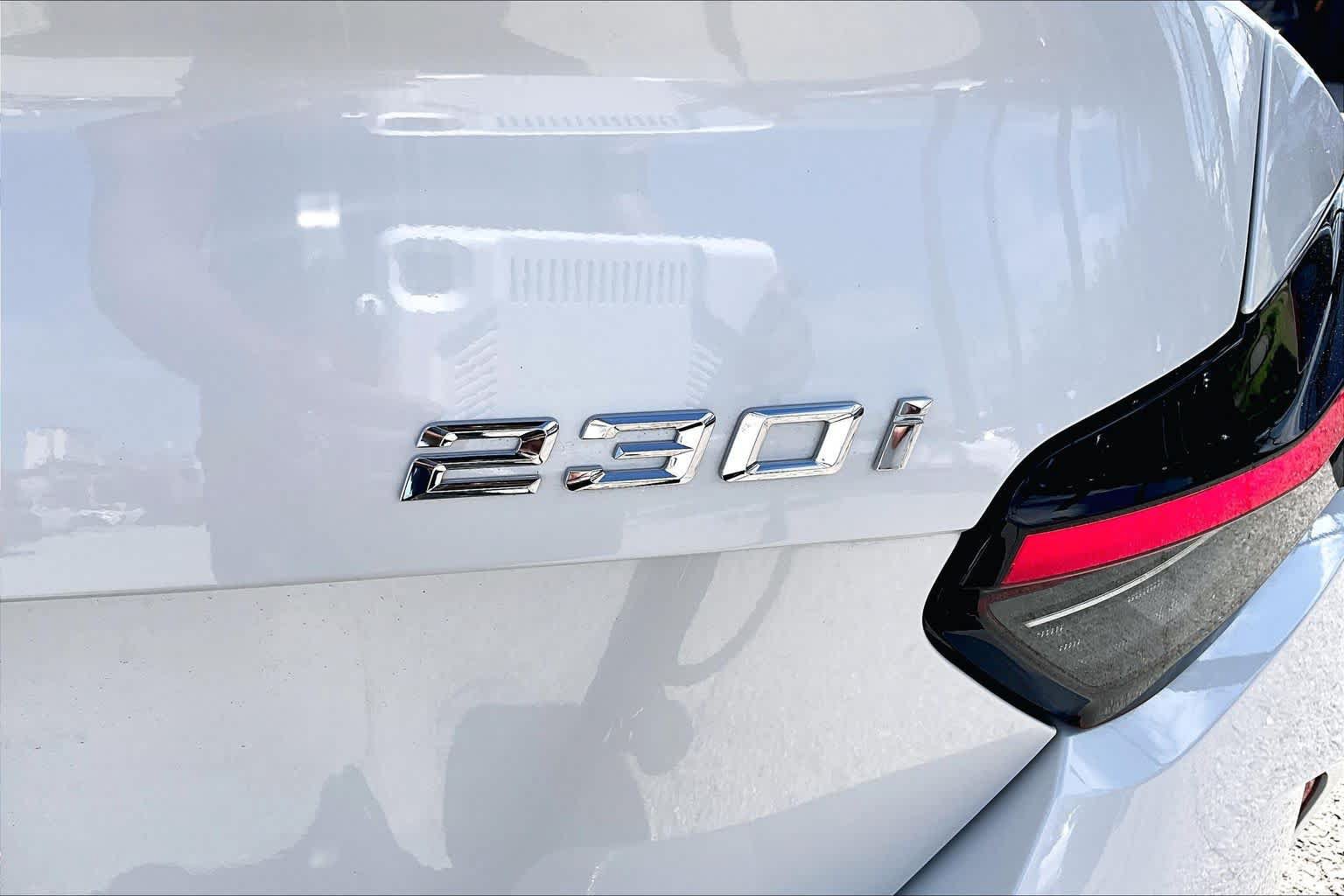 Used 2025 BMW 230i Coupe w/ M Sport Package RWD image 9