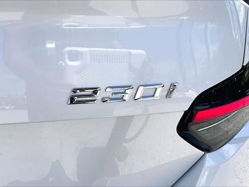 Used 2025 BMW 230i Coupe w/ M Sport Package RWD image 9