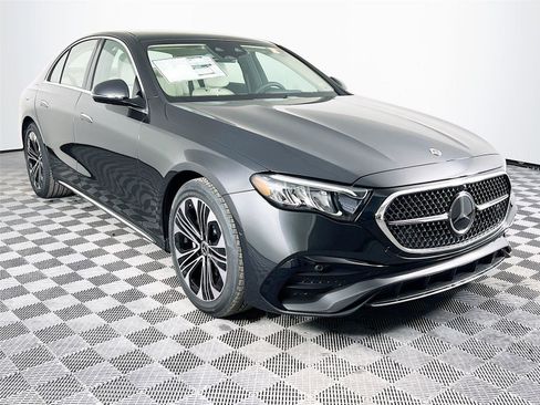 New 2026 Mercedes-Benz E 350 4MATIC Sedan image 8
