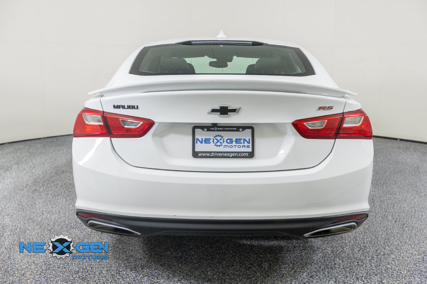 Used 2023 Chevrolet Malibu RS FWD image 34