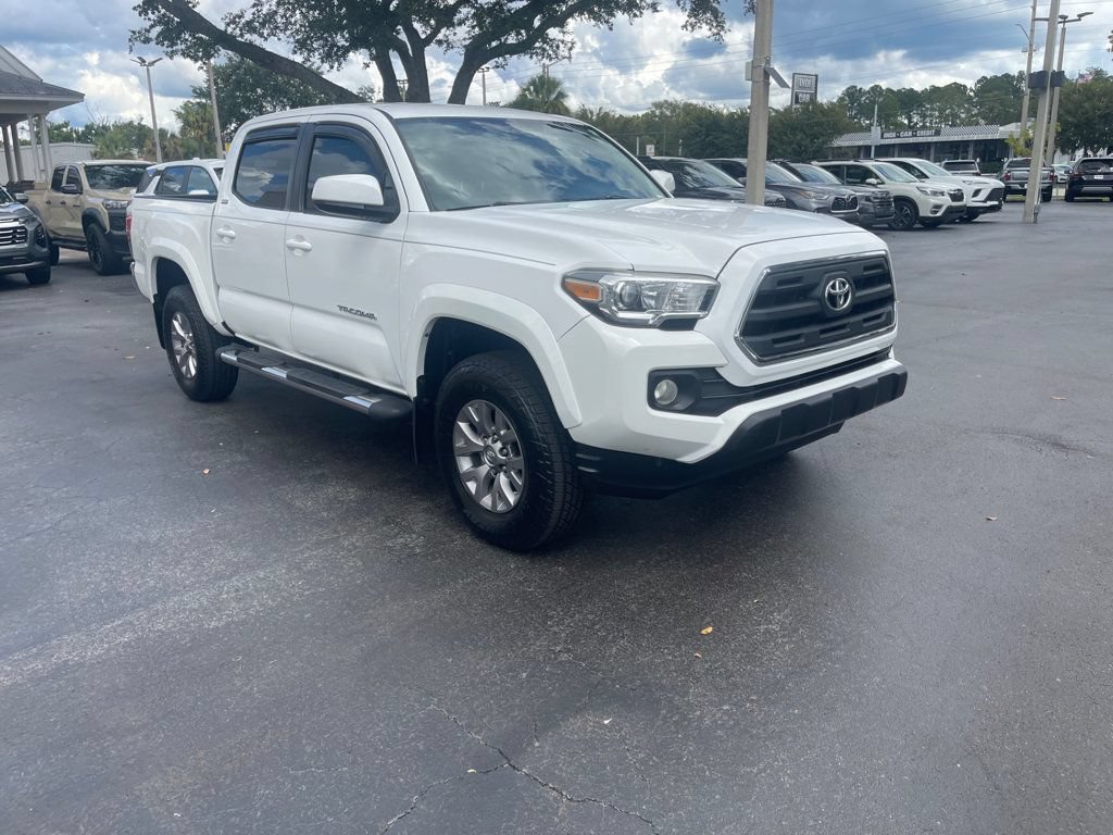 Used 2017 Toyota Tacoma SR5 w/ Tow Package RWD image 8