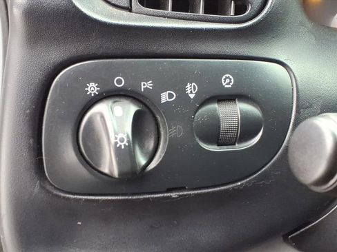 Used 2002 Ford F150 Lightning RWD image 13