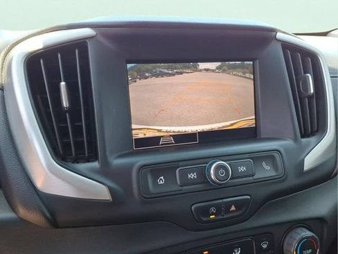 Used 2023 GMC Terrain SLE AWD/4WD image 28