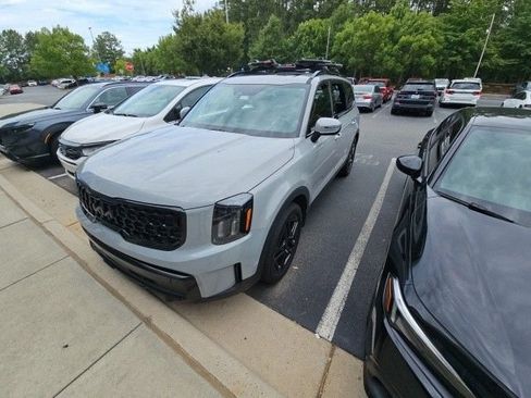 Used 2025 Kia Telluride EX X-Line AWD/4WD image 3