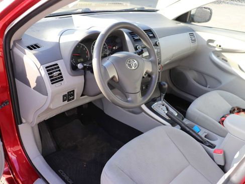 Used 2010 Toyota Corolla LE image 10