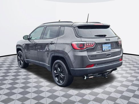 Used 2018 Jeep Compass Latitude AWD/4WD image 4