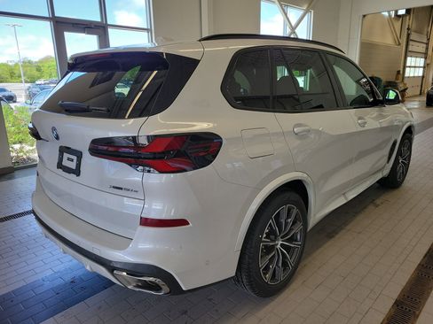 New 2026 BMW X5 xDrive50e w/ M Sport Package AWD/4WD image 7