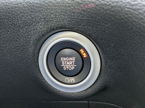 Used 2021 Chrysler Pacifica Touring-L w/ Uconnect Theater Family Group image 32