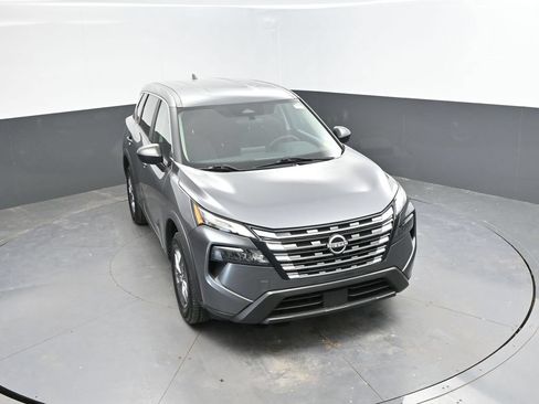 Used 2024 Nissan Rogue S AWD/4WD image 27