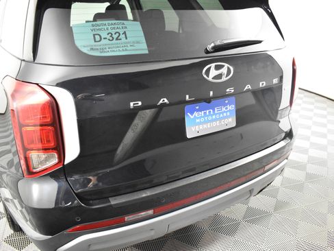 Used 2023 Hyundai Palisade SE image 15