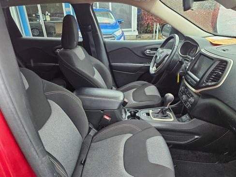 Used 2014 Jeep Cherokee Latitude image 11