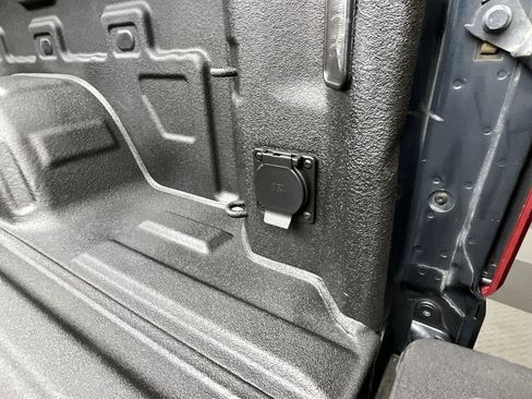 Used 2020 Chevrolet Silverado 1500 LTZ w/ LTZ Plus Package image 34