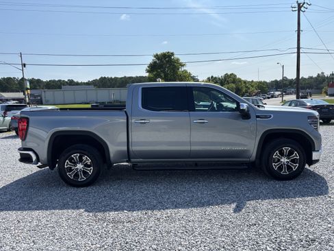 Used 2025 GMC Sierra 1500 SLT RWD image 4