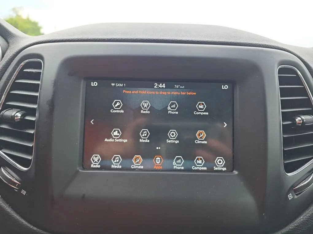 Used 2018 Jeep Compass Latitude w/ Popular Equipment Group AWD/4WD image 29