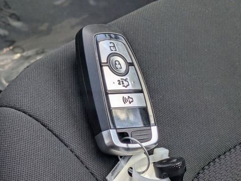 Used 2019 Ford Fusion SE image 27