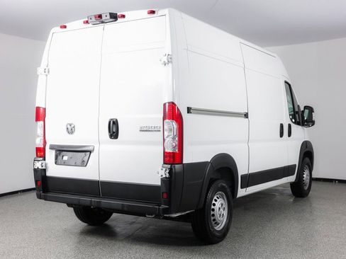 Used 2024 RAM ProMaster 2500 w/ Convenience Group image 10
