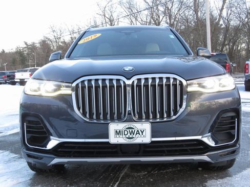 Used 2019 BMW X7 xDrive50i w/ Executive Package image 2