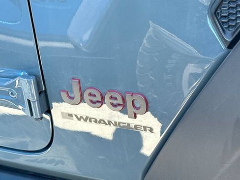 Used 2024 Jeep Wrangler Unlimited Rubicon AWD/4WD image 6