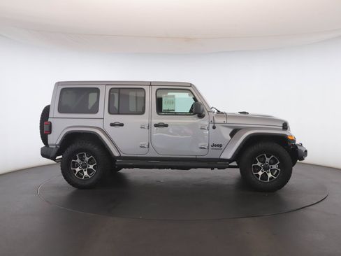 Used 2021 Jeep Wrangler Unlimited Sahara AWD/4WD image 21