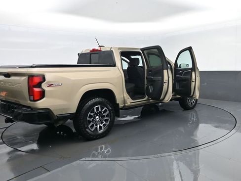 Used 2023 Chevrolet Colorado Z71 w/ Z71 Convenience Package 2 AWD/4WD image 28