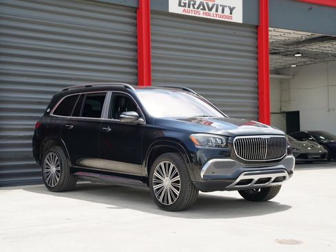 Used 2023 Mercedes-Benz Maybach GLS 600 4MATIC image 3