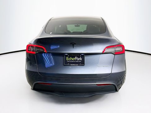 Used 2023 Tesla Model Y Long Range image 7