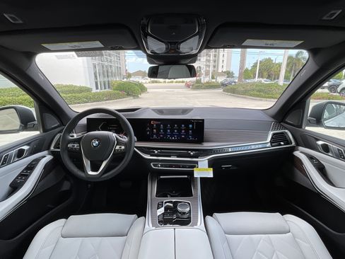 New 2026 BMW X5 sDrive40i image 12