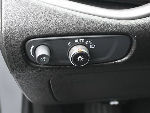 Used 2024 Chevrolet Malibu LT FWD image 16