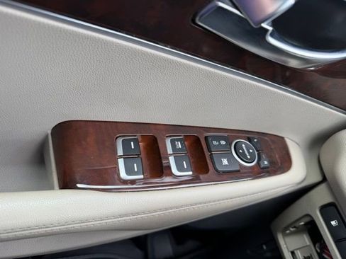 Used 2017 Kia Sorento LX w/ LX Convenience Package image 21