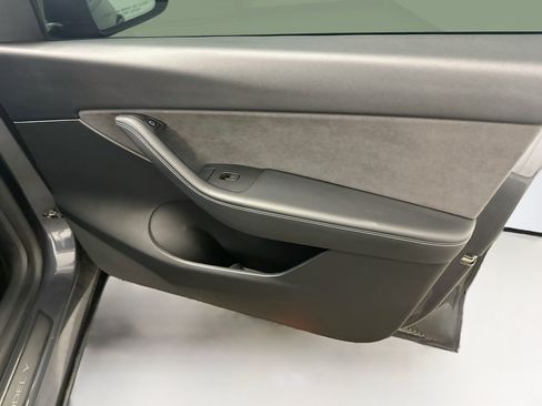 Used 2022 Tesla Model Y Performance AWD/4WD image 35