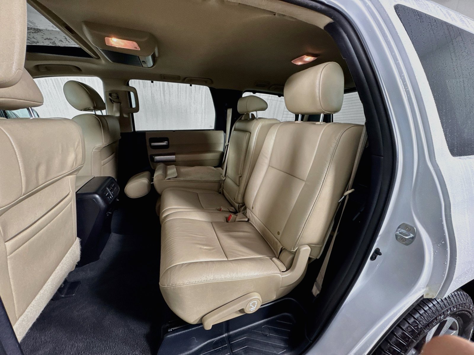 Used 2020 Toyota Sequoia Limited w/ Safety & Convenience Package AWD/4WD image 25