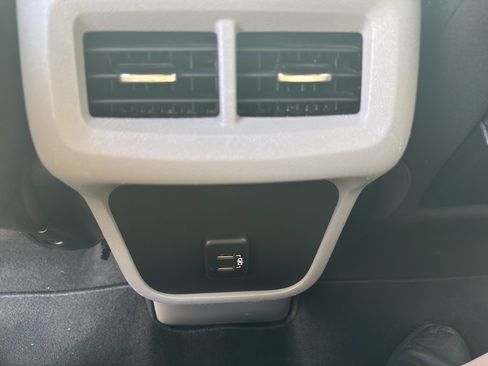 Used 2023 GMC Terrain SLE w/ Driver Convenience Package image 19