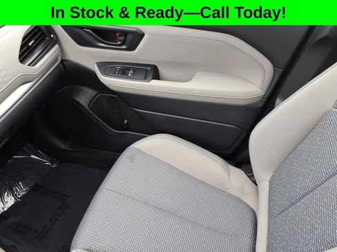 Certified 2025 Subaru Forester Premium AWD/4WD image 25