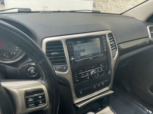 Used 2011 Jeep Grand Cherokee Laredo AWD/4WD image 19