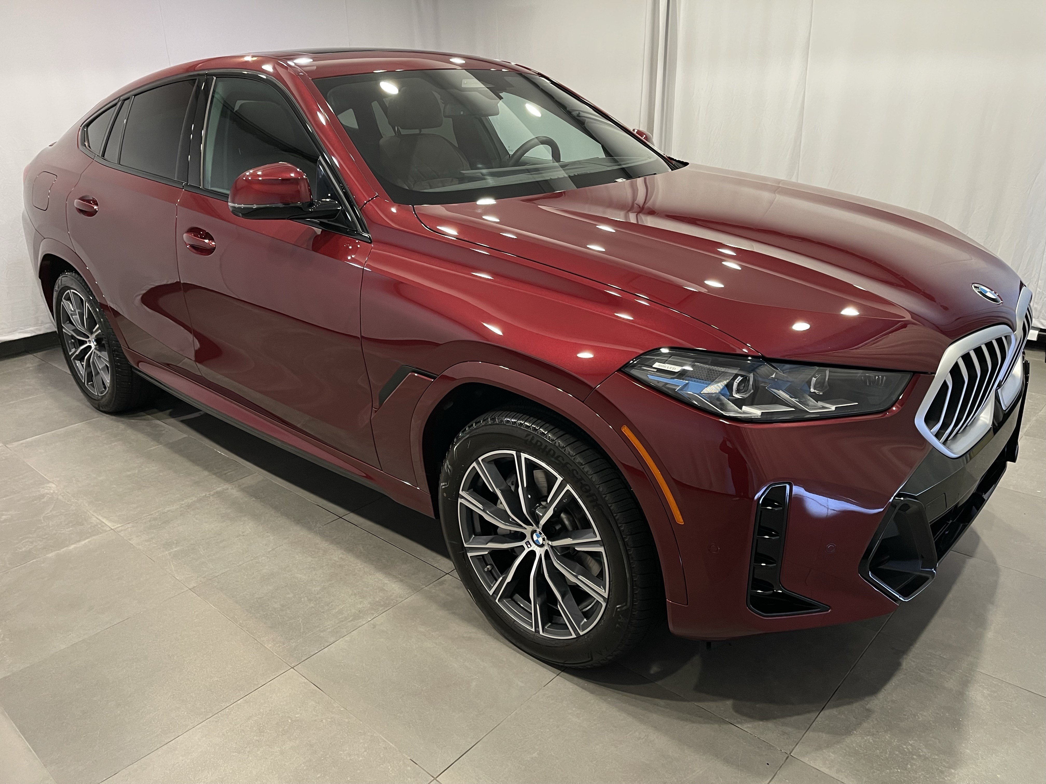 Used 2027 BMW X6 xDrive40i AWD/4WD image 3