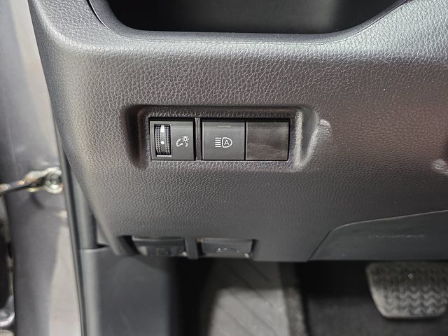 Certified 2025 Toyota RAV4 XLE FWD image 23